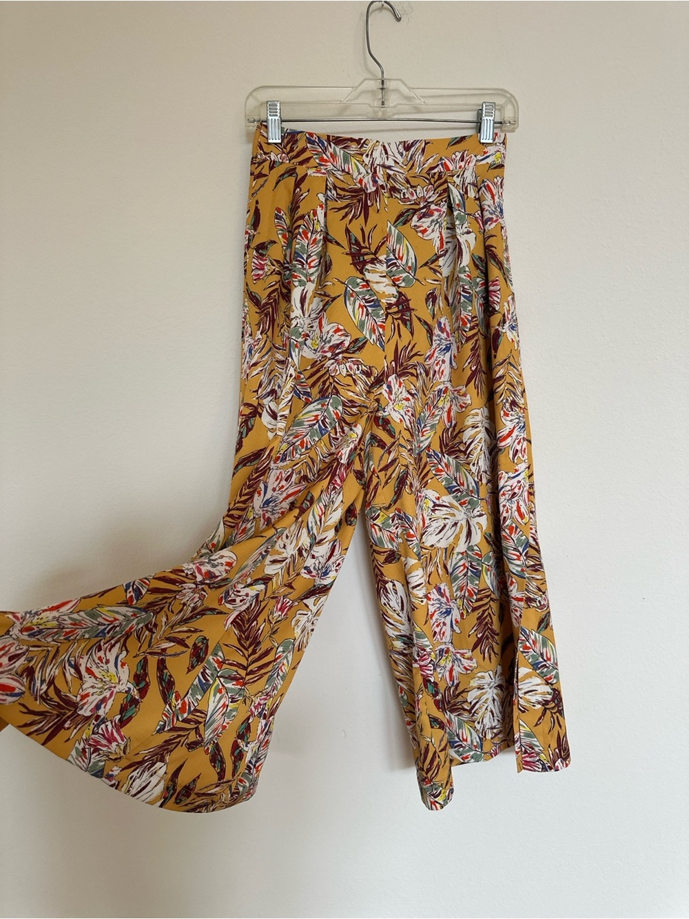 Sfera Floral Wide-Leg Pants Size Small with Side Slit Mustard Yellow